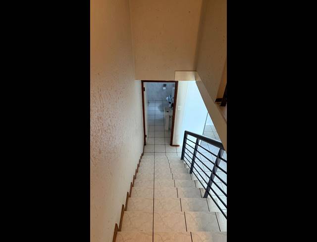2 BEDROOM APARTMENT FOR SALE IN KEY WEST ESTATE